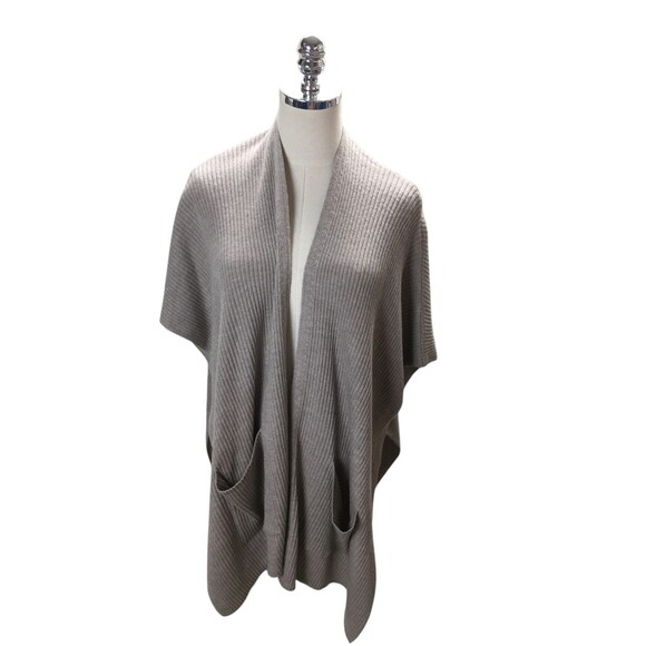 Happily Grey Poncho Women's One Size Gray Sweater 100% Merino Wool - Picture 1 of 7